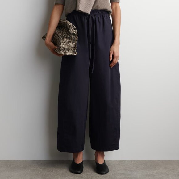 COS Elasticated Barrel-Leg Trousers in Navy - Picture 7 of 10